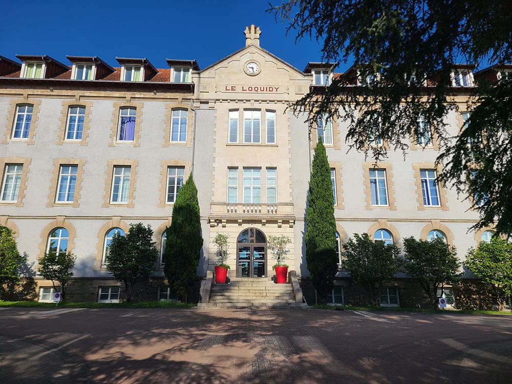 Façade d'entrée du Loquidy